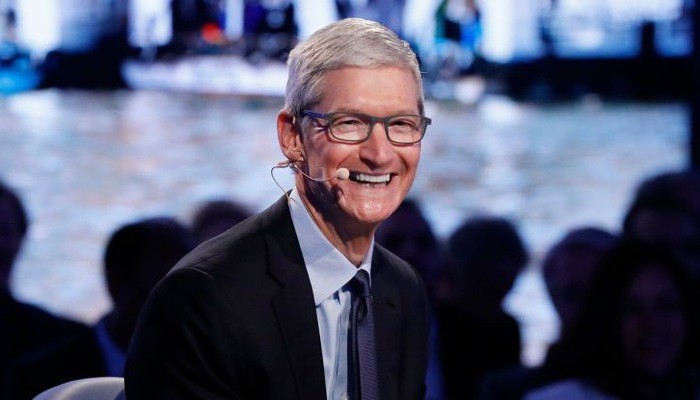 Tổng giám đốc (CEO) Tim Cook của Apple - Ảnh: Reuters/CNBC.