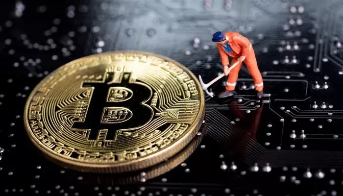 Tuần trước, có lúc giá Bitcoin lên gần 14.000 USD, cao nhất 1 năm rưỡi - Minh họa: CNN.