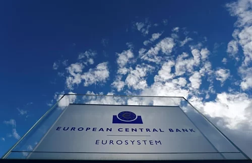 Bên ngoài trụ sở ECB ở Frankfurt (Đức). Ảnh:Reuters