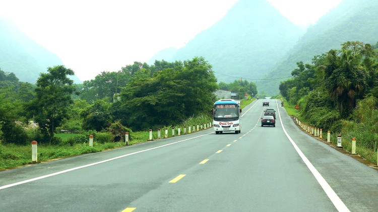 Vấn đề đầu tư hạ tầng giao thông để thúc đẩy tăng trưởng, thu hút đầu tư được nhiều địa phương quan tâm đề xuất. Ảnh: Lê Tiên