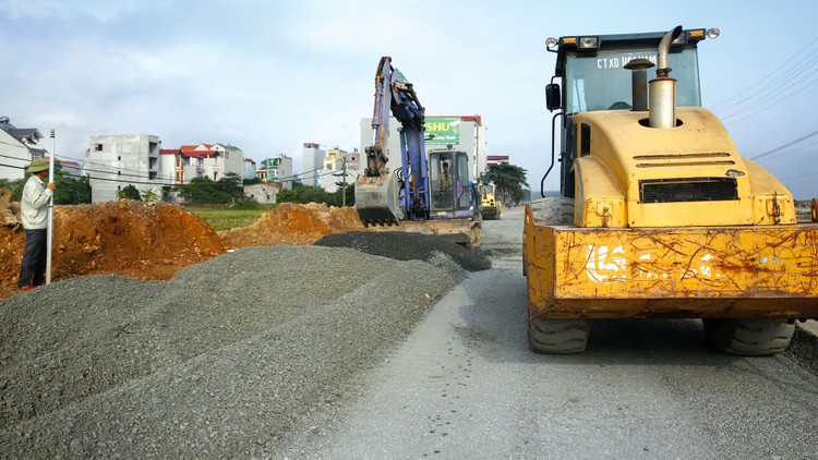 Việc phân bổ chi tiết vốn đầu tư công cần ưu tiên các dự án phát triển hạ tầng trọng điểm. Ảnh: Lê Tiên