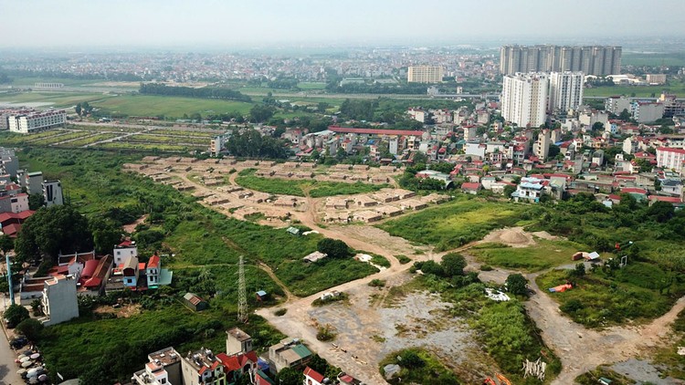 Tháo gỡ các vướng mắc pháp lý, đặc biệt là về đất đai là một trong những “đòn bẩy” quan trọng để đẩy nhanh tiến độ cổ phần hóa doanh nghiệp nhà nước. Ảnh: Nhã Chi