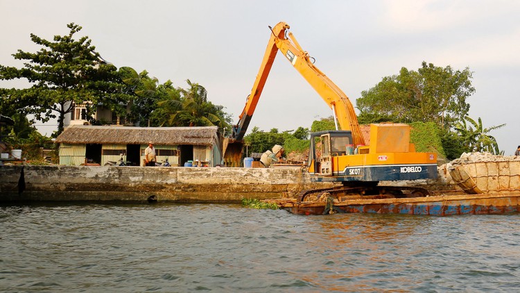 Dự án Nạo vét trục thoát nước rạch Xóm Củi, Quận 8, huyện Bình Chánh, huyện Nhà Bè (TP.HCM) có phạm vi rộng, ảnh hưởng đến nhiều hộ dân. Ảnh: Tiên Giang