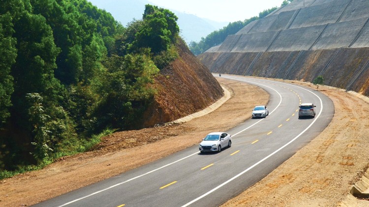 Các doanh nghiệp quân đội hoạt động trong lĩnh vực xây dựng đã thi công nhiều công trình trọng điểm của Nhà nước, trong đó có nhiều dự án, gói thầu giao thông lớn