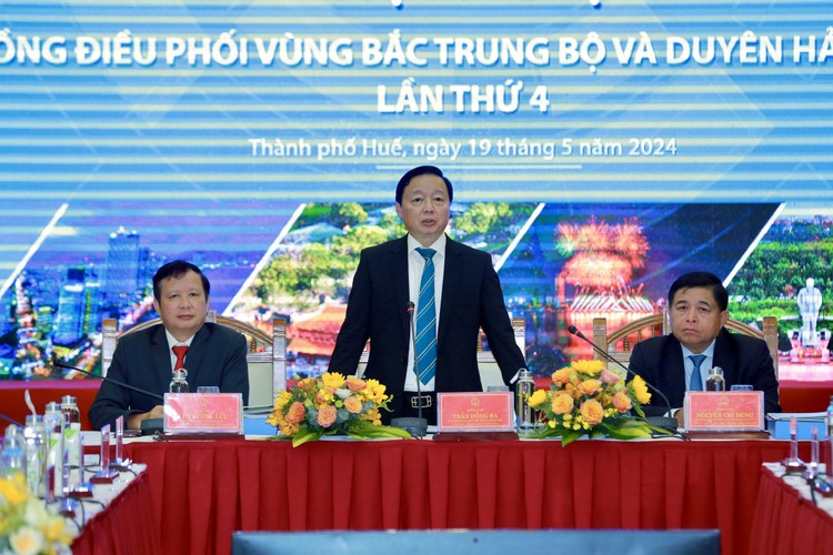 Phó Thủ tướng Chính phủ Trần Hồng Hà chủ trì Phiên họp