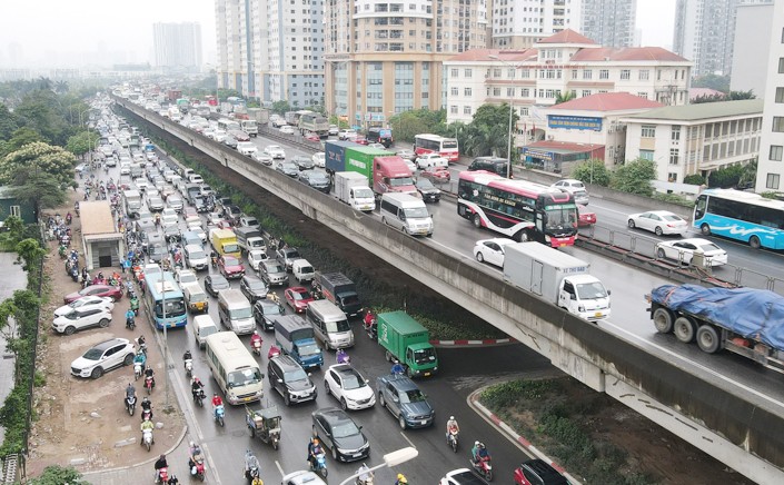 1 nhà thầu nộp hồ sơ dự thầu Gói thầu sửa chữa hệ thống mố, trụ, gối, dầm, khe co giãn và thoát nước cầu cạn Vành đai 3 trên cao đoạn từ Pháp Vân đến Mai Dịch. Ảnh: Internet