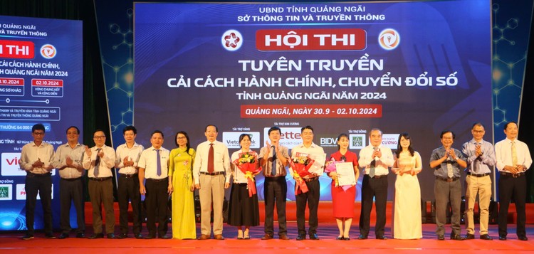 Nhiều mô hình, cách thức về tuyên truyền chuyển đổi số tại Quảng Ngãi hướng đến phổ cập công nghệ làm nền tảng cho xây dựng chính quyền số và đô thị thông minh tại tỉnh này