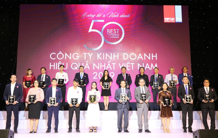 HDBank khẳng định uy tín thương hiệu khi liên tiếp nhận các giải thưởng trong và ngoài nước.