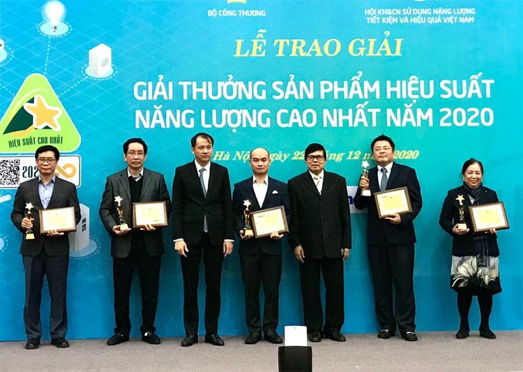 Ban tổ chức trao giải thưởng sản phẩm hiệu suất năng lượng cao nhất năm 2020