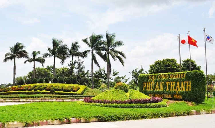 Khu công nghiệp Phú An Thạnh có quy mô dự án là 352,7511 ha tại huyện Bến Lức, tỉnh Long An