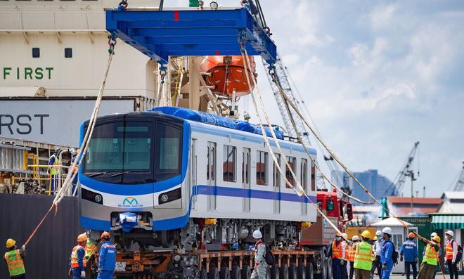 5 đoàn tàu metro số 1 được nhập khẩu từ Nhật về TP.HCM, từ tháng 10/2020 đến nay