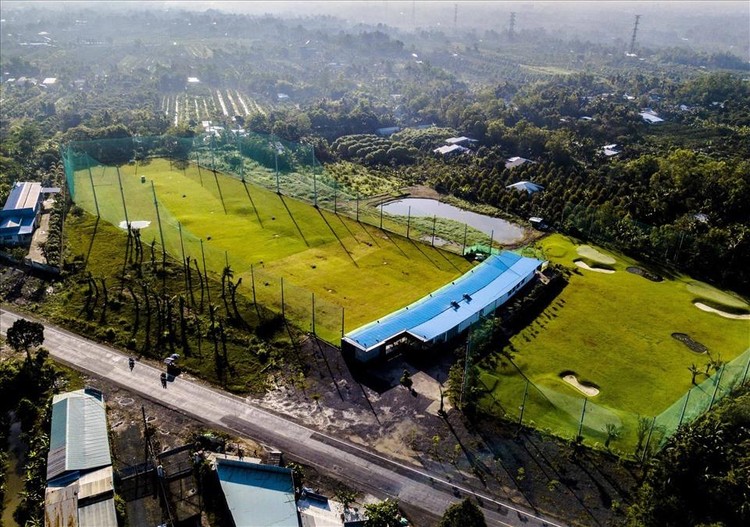 Toàn cảnh Dự án Sân tập Golf và dịch vụ giải trí thể thao Mekong Golf do Công ty Cổ phần Đầu tư Mekong Golf làm chủ đầu tư tại ấp Nhơn Khánh, xã Nhơn Nghĩa, huyện Phong Điền (TP. Cần Thơ).