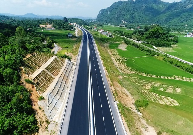 Chuyển mục đích sử dụng đất để thực hiện dự án đường giao thông. Ảnh minh họa