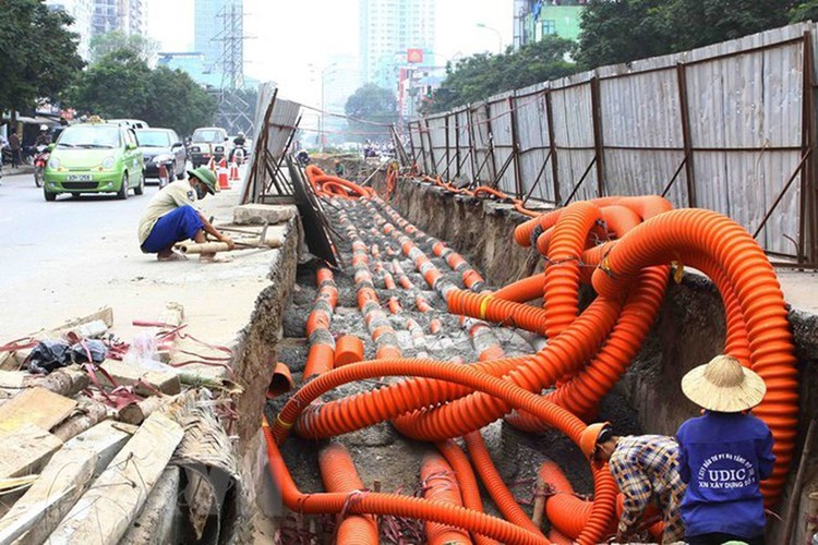 Hà Nội tiếp tục triển khai hạ ngầm cáp viễn thông, điện lực tại khoảng 300 tuyến phố. Ảnh chỉ mang tính minh họa. Nguồn Internet