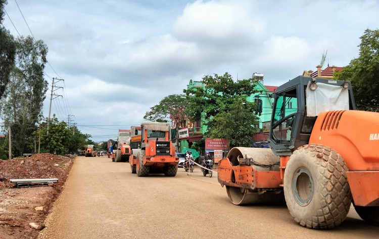 Nhiều nhà thầu thi công dự án cải tạo, nâng cấp Quốc lộ 31 đoạn Km 2+400 - Km 44+900 cho biết việc chậm chỉ là chậm so với thời hạn mong muốn của Chủ đầu tư. Ảnh: Nhà thầu cung cấp