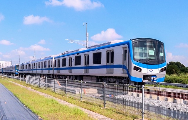 Tàu Metro số 1 sẽ chạy thử nghiệm toàn tuyến từ ga Suối Tiên đến ga Bến Thành vào ngày 29/8.