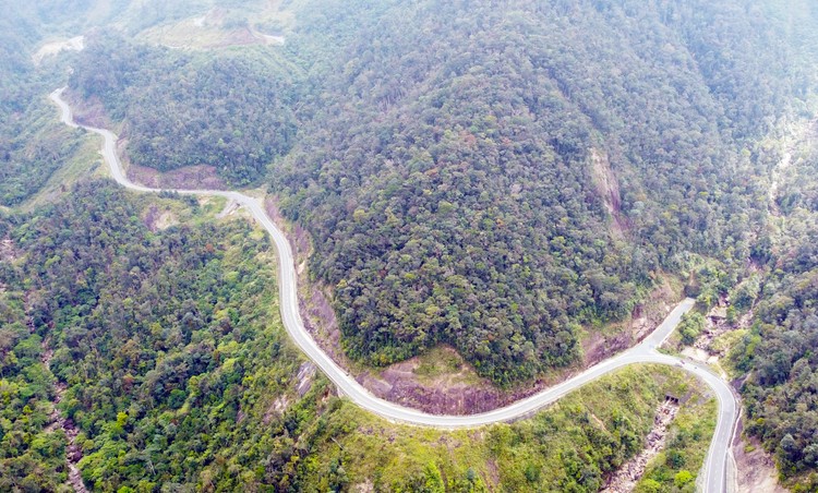 Đèo Khánh Lê trên Quốc lộ 27C nối Nha Trang - Đà Lạt. 