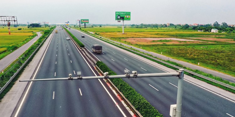 Tổng mức đầu tư Dự án xây dựng đường cao tốc Cầu Giẽ - Ninh Bình, giai đoạn 1 được điều chỉnh xuống còn 8.527,5 tỷ đồng. Ảnh: Hoàng Hà