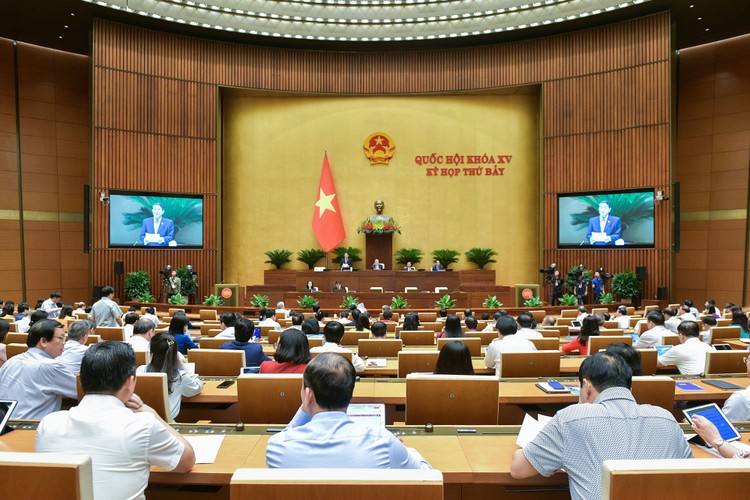 Quốc hội thảo luận ở hội trường về kết quả giám sát thực hiện Nghị quyết số 43/2022 về chính sách tài khóa, tiền tệ hỗ trợ phục hồi, phát triển kinh tế - xã hội