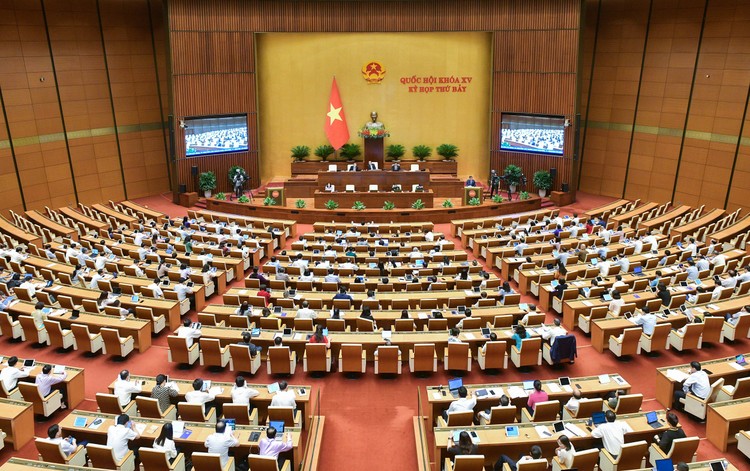 Ngày 31/5, Quốc hội nghe trình bày về dự thảo thí điểm cơ chế, chính sách đặc thù phát triển tỉnh Nghệ An và Đà Nẵng