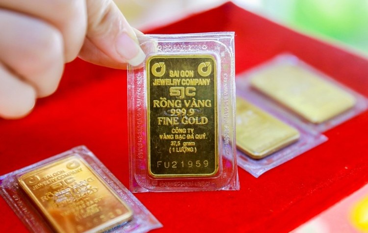 Giá bán vàng miếng SJC trực tiếp là 75,98 triệu đồng/lượng