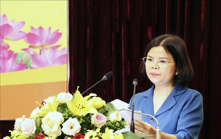 Bà Nguyễn Hương Giang