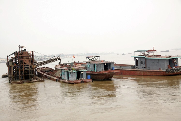 Nam Định: Hủy kết quả trúng đấu giá quyền khai thác mỏ cát trên sông Hồng