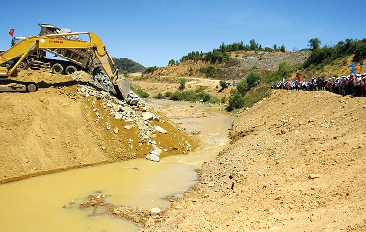 Tiến độ giải ngân vốn Dự án Hợp phần giải phóng mặt bằng, đền bù, di dân tái định cư thuộc Dự án Hồ chứa nước Krông Pách Thượng chỉ đạt dưới 15% nửa đầu năm 2020. Ảnh: Ngọc Thắng