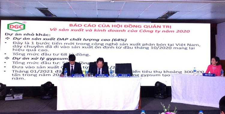 ĐHĐCĐ Hóa chất Đức Giang: Lợi nhuận dự kiến tăng, "quả đấm thép" tại Nghi Sơn chậm tiến độ