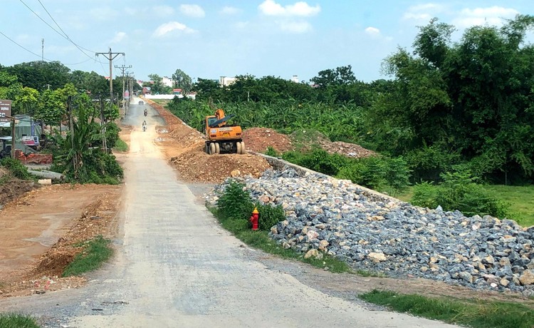 Gói thầu Thi công tuyến đường ven sông Bắc Hưng Hải (Hải Dương) chỉ dành cho nhà thầu là doanh nghiệp cấp nhỏ và siêu nhỏ nhưng yêu cầu một số nội dung khắt khe. Ảnh minh họa: Tâm An