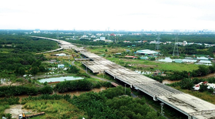 Tổng chiều dài 9 đoạn tuyến cao tốc Bắc - Nam phía Đông dự kiến đầu tư theo phương thức PPP giai đoạn 2021 - 2025 là 552 km với tổng mức đầu tư 114.088 tỷ đồng. Ảnh minh họa: Song Lê