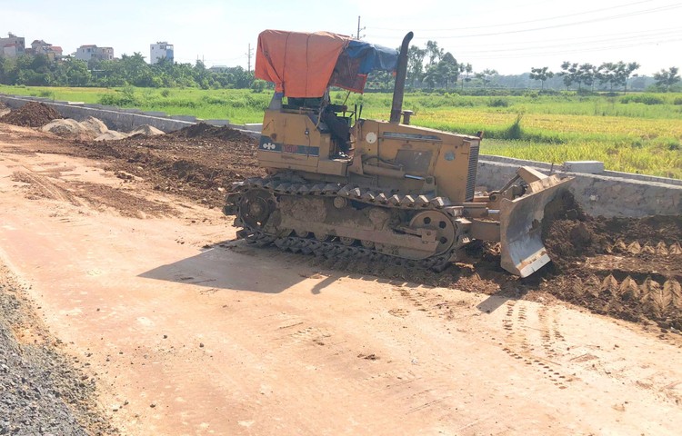 Nhiều gói thầu do Ban Quản lý dự án đầu tư xây dựng huyện Lập Thạch (Vĩnh Phúc) mời thầu bị kiến nghị tiêu chí liên quan đến nguồn cung nguyên, vật liệu. Ảnh minh họa: Tiên Giang