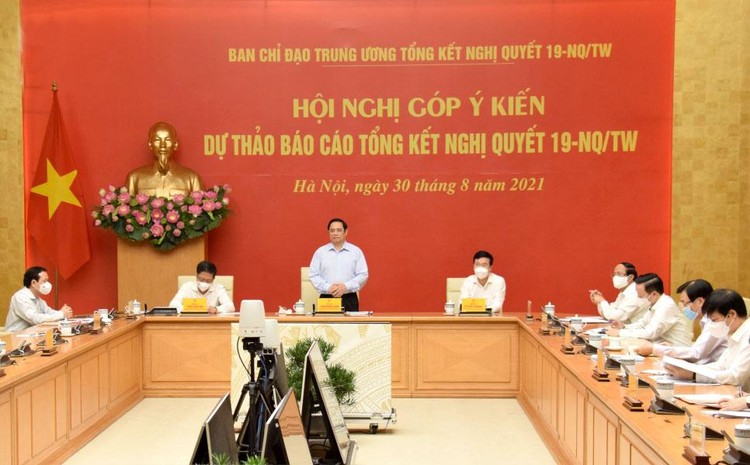 Thủ tướng Chính phủ Phạm Minh Chính phát biểu tại Hội nghị góp ý kiến Dự thảo báo cáo tổng kết Nghị quyết 19-NQ/TW của Ban Chấp hành Trung ương khóa XI. Ảnh: Vũ Khuyên
