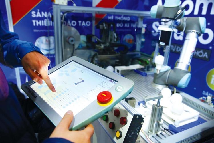 9 tháng đầu năm 2021, các nhà đầu tư mạo hiểm rót khá nhiều vốn vào lĩnh vực giáo dục, y tế, tự động hóa… Ảnh: Nhã Chi