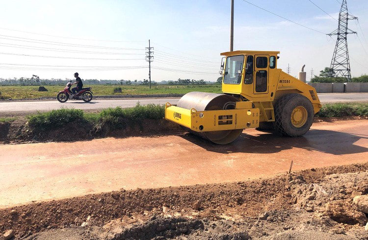 Do ít phải cạnh tranh về giá nên tỷ lệ tiết kiệm tại hầu hết các gói thầu mà Công ty TNHH Hiệp Thành trúng thường chỉ đạt dưới 1%. Ảnh: Phú An