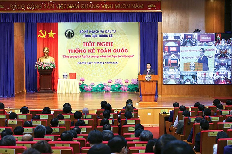 Thông tin thống kê đóng vai trò hết sức quan trọng, là nguồn thông tin chính thống, có tính pháp lý, là cơ sở để đánh giá, phân tích, dự báo tình hình kinh tế - xã hội. Ảnh: Quý Bắc