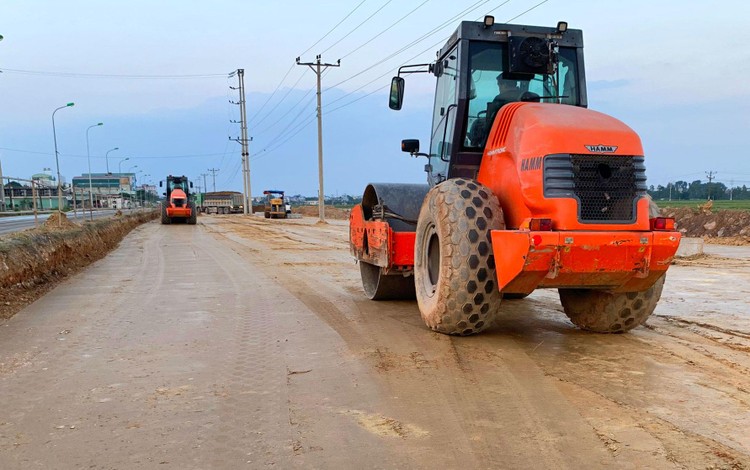 Công ty CP Đầu tư 379 đang thi công nhiều công trình giao thông lớn trên địa bàn tỉnh Bắc Giang. Ảnh minh họa: Nhã Chi