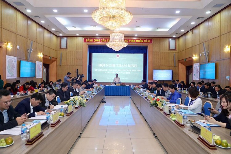 Toàn cảnh Hội nghị thẩm định dự thảo Quy hoạch tỉnh Phú Thọ thời kỳ 2021 - 2030, tầm nhìn đến năm 2050. Ảnh: Đức Trung