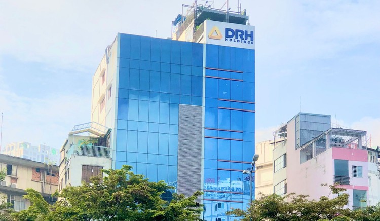 Năm 2022, doanh thu bán hàng và cung cấp dịch vụ của DRH Holdings đạt 60,2 tỷ đồng, lợi nhuận sau thuế đạt 0,69 tỷ đồng. Ảnh: M. Hiền