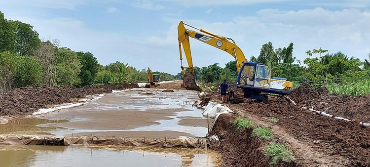 Tuyến ven biển Hòn Đất - Kiên Lương (Kiên Giang): Nhà thầu tăng tốc thi công xây dựng