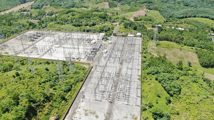 Dự án Mở rộng ngăn lộ và cải tạo trạm biến áp 500 kV Thạnh Mỹ được xây dựng tại huyện Nam Giang, tỉnh Quảng Nam với tổng vốn đầu tư khoảng 800 tỷ đồng. Ảnh: EVN