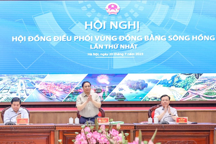Thủ tướng Chính phủ Phạm Minh Chính chủ trì Hội nghị lần thứ nhất của Hội đồng điều phối Vùng Đồng bằng sông Hồng. Ảnh: Quý Bắc
