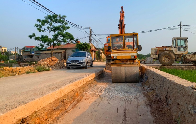 Liên danh nhà thầu ngừng thi công Gói thầu số 02 Xây dựng đường giao thông tại xã Quảng Ngãi, huyện Cát Tiên, tỉnh Lâm Đồng từ tháng 8/2022 đến nay mà không có lý do chính đáng. Ảnh minh họa: Nhã Chi