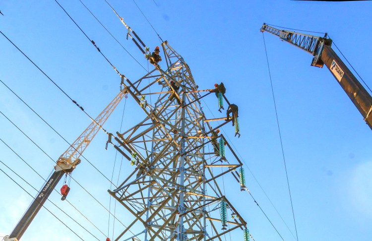 Hàng loạt dự án nguồn và lưới điện của Tập đoàn Điện lực Việt Nam chậm tiến độ do gặp vướng mắc. Ảnh: Lê Tiên