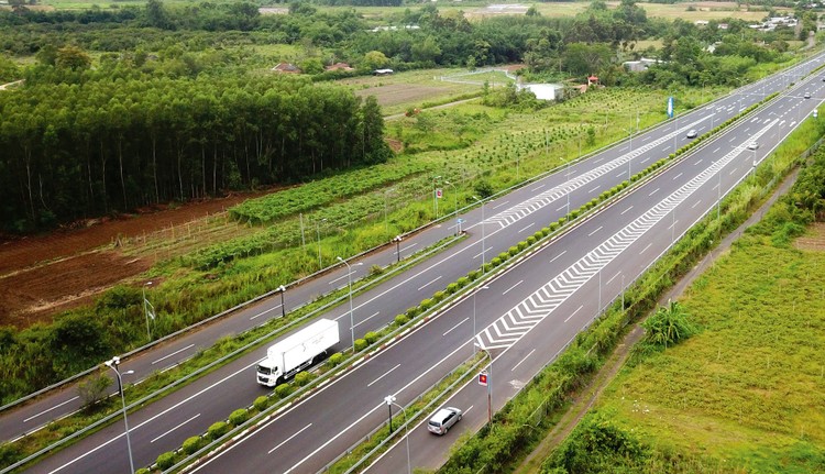 Vì chưa đủ quy định, 8 dự án BOT vướng mắc gặp rắc rối từ nhiều năm nay chưa xử lý được. Ảnh: Lê Tiên