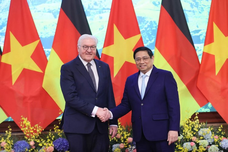 Thủ tướng Chính phủ Phạm Minh Chính và Tổng thống Đức Frank - Walter Steinmeier nhất trí tăng cường khuyến khích doanh nghiệp Đức đầu tư vào Việt Nam.Ảnh: Quý Bắc