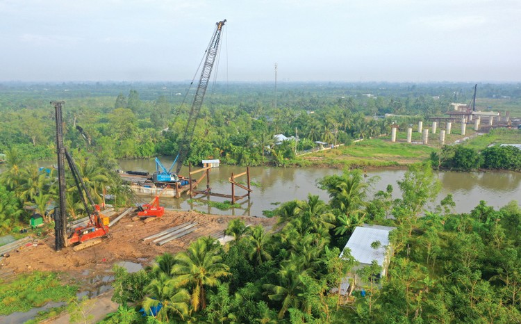 Đẩy mạnh giải ngân vốn đầu tư công được xác định là một trong những nhiệm vụ chính trị trọng tâm của năm 2024. Ảnh: Lê Tiên