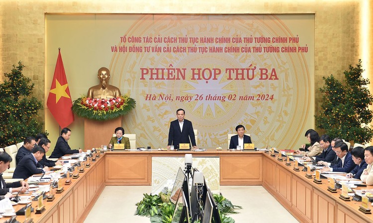 Phó Thủ tướng Trần Lưu Quang chủ trì Phiên họp thứ ba của Tổ công tác cải cách thủ tục hành chính của Thủ tướng Chính phủ. Ảnh: Hải Minh