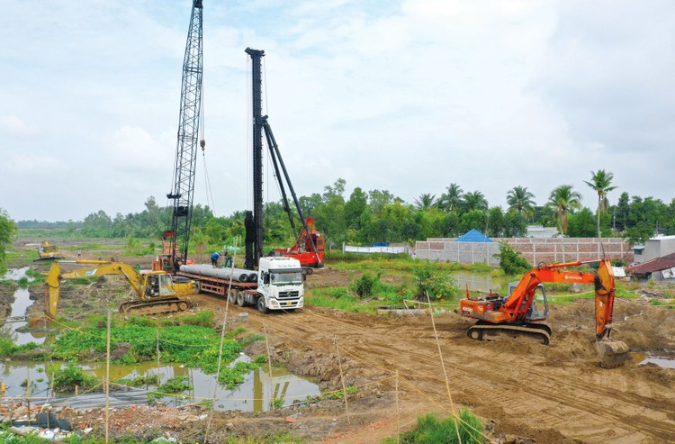 Việc lập kế hoạch tổng thể lựa chọn nhà thầu giúp tăng tính khả thi, hiệu quả và bền vững của dự án đầu tư công. Ảnh: Lê Tiên