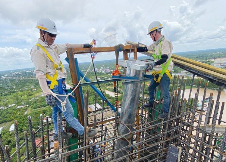 Đội ngũ nhân lực chất lượng cao là tài sản cốt lõi làm nên thương hiệu của những nhà thầu lớn. Ảnh: Trần Chiến